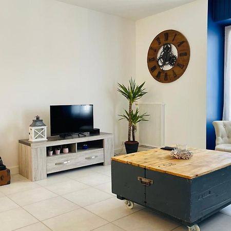 אמבואה Superb Apartment 10 Min Walk From The Castle מראה חיצוני תמונה