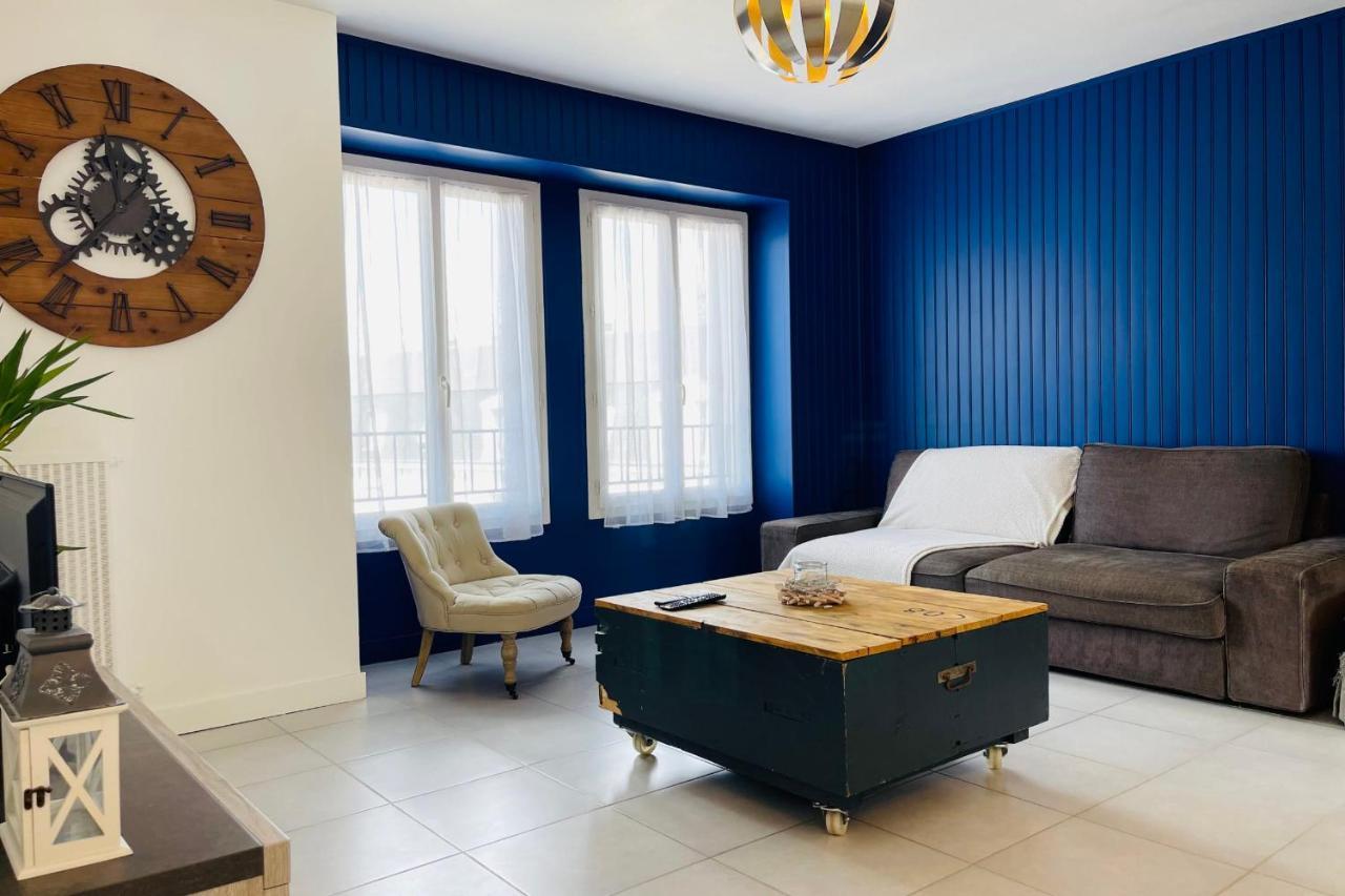 אמבואה Superb Apartment 10 Min Walk From The Castle מראה חיצוני תמונה