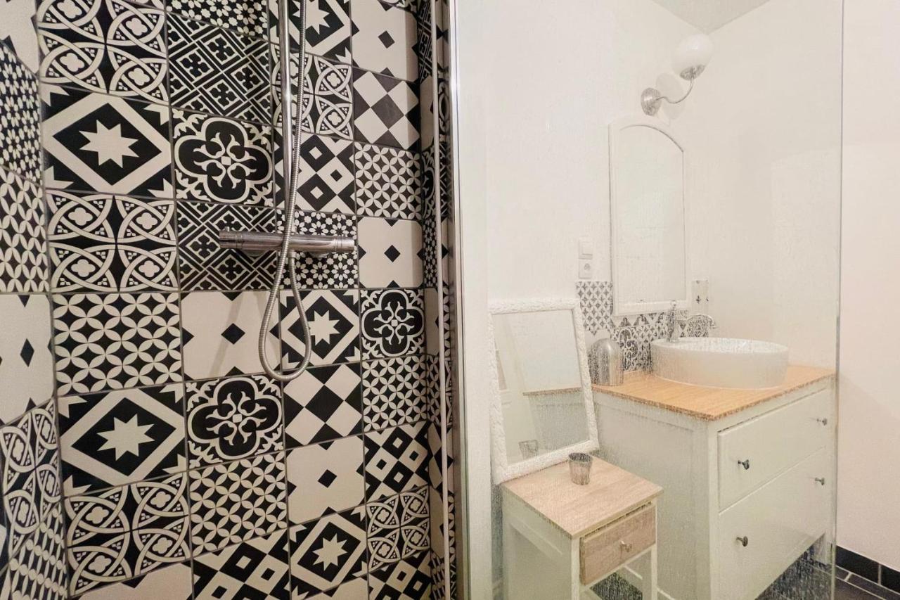 אמבואה Superb Apartment 10 Min Walk From The Castle מראה חיצוני תמונה