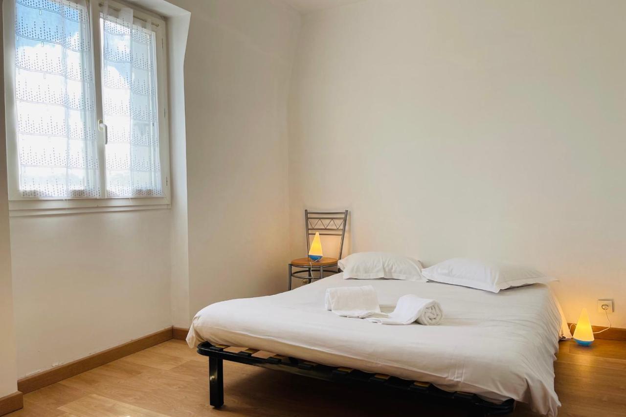 אמבואה Superb Apartment 10 Min Walk From The Castle מראה חיצוני תמונה